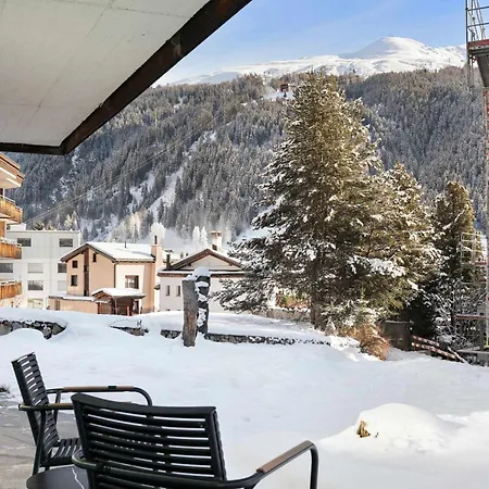 Modern Alpine Terrace * Davos