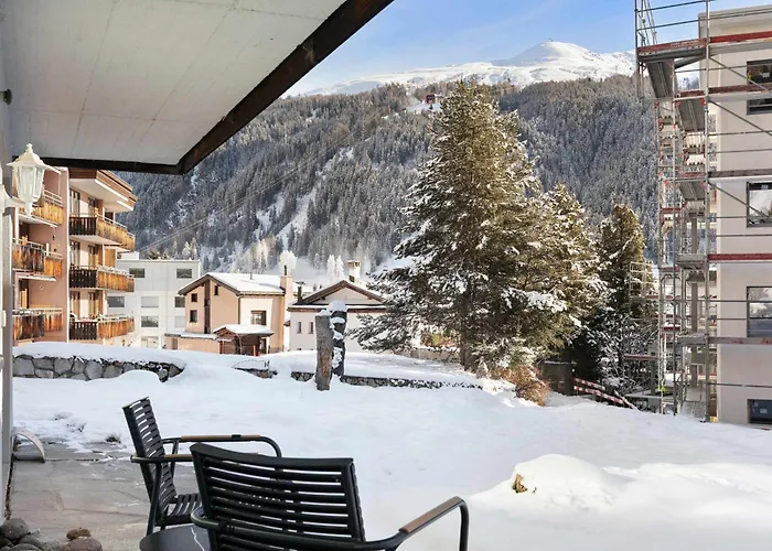 Modern Alpine Terrace * Davos